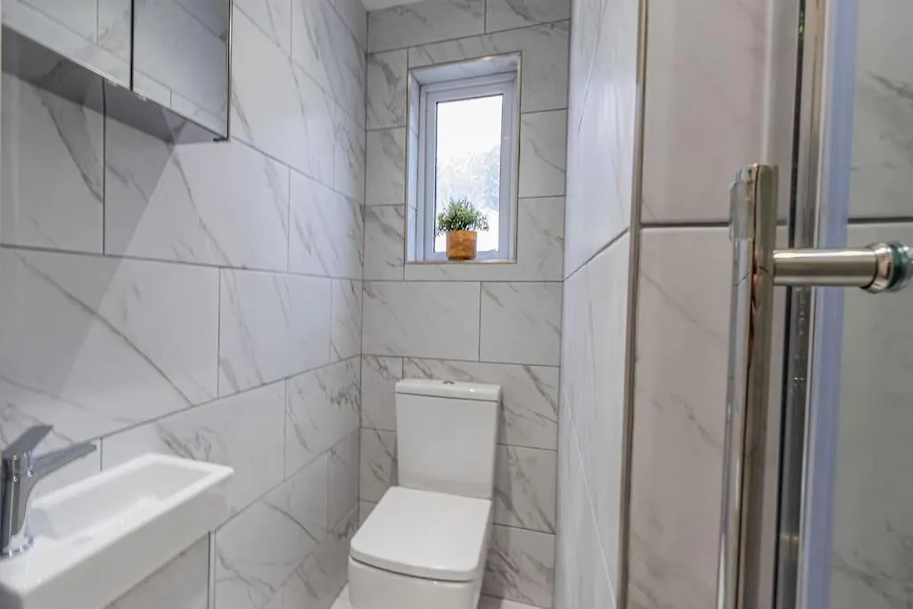 New Stylish 5Bd, 5Min From Town Villa Cardiff 0*,